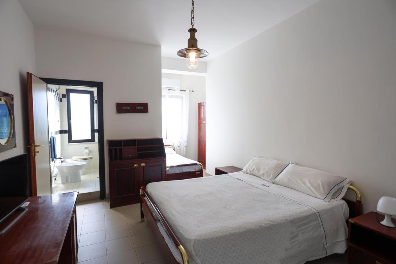 Hotel Barracuda Varcaturo Kültér fotó