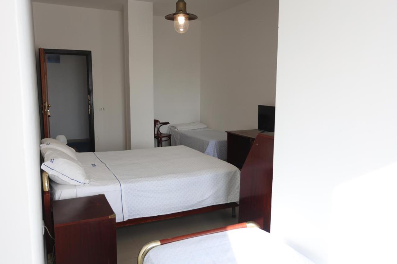 Hotel Barracuda Varcaturo Kültér fotó